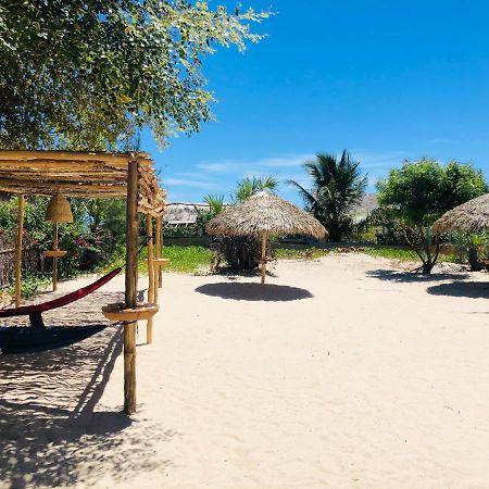 Villa A.Tia Morondava Luaran gambar