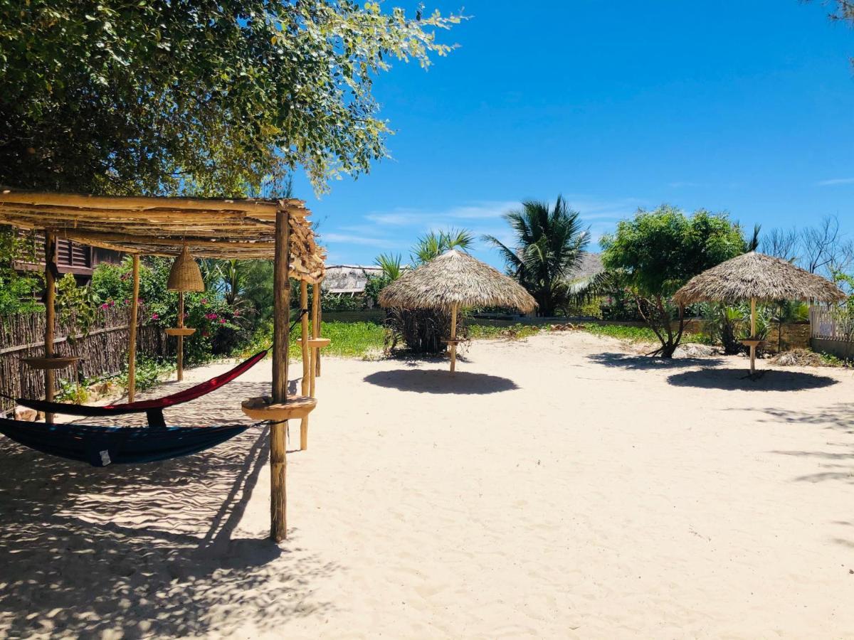 Villa A.Tia Morondava Luaran gambar