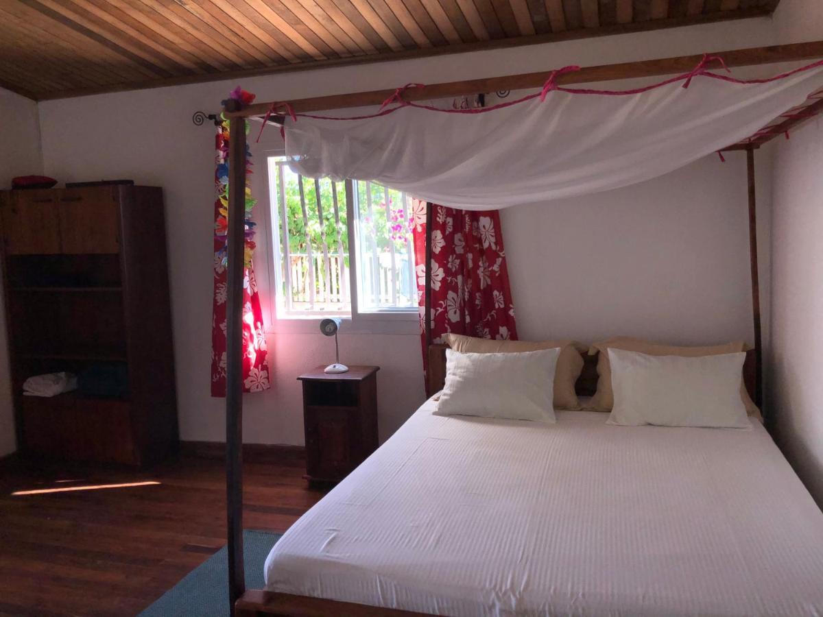 Villa A.Tia Morondava Luaran gambar